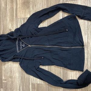 black lightweight zip up jacket